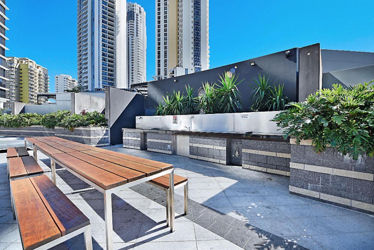 Circle On Cavill Surfers Paradise Apartments-Holiday Paradise Гоулд Коуст Екстериор снимка