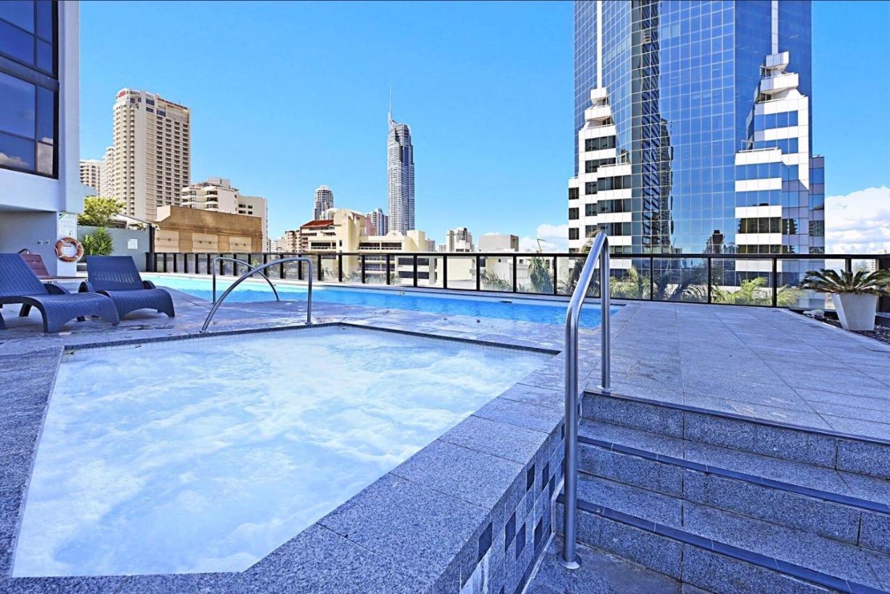 Circle On Cavill Surfers Paradise Apartments-Holiday Paradise Гоулд Коуст Екстериор снимка
